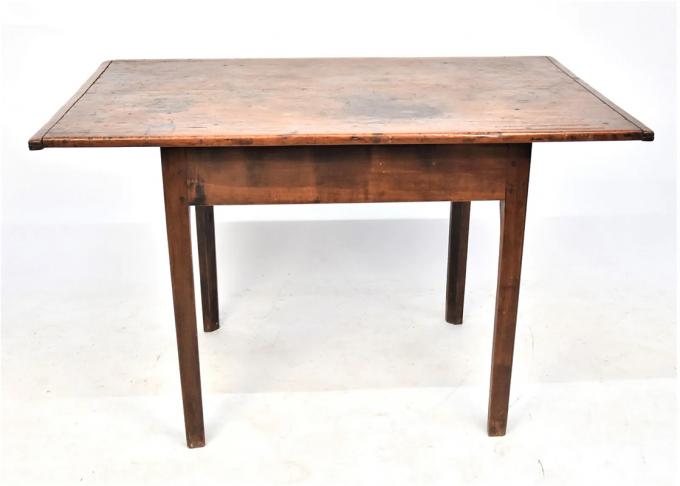 Chippendale Tavern Table