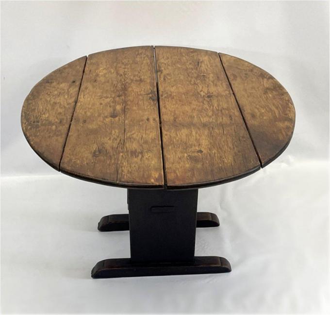 Shoe-Footed Hutch Table