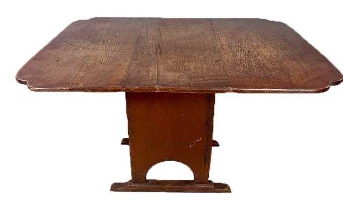 Shoe-Footed Hutch Table