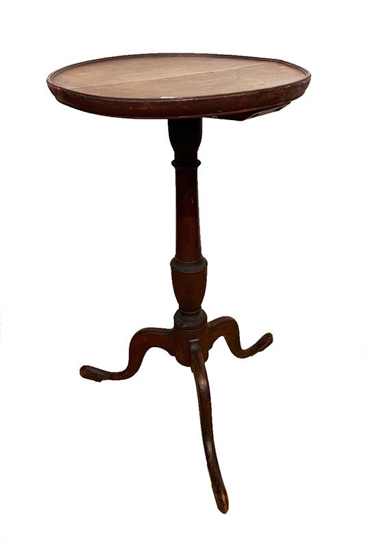 Queen Anne Dish-Top Candlestand