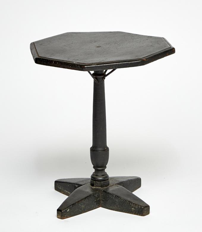 Early Cross-Base Candlestand