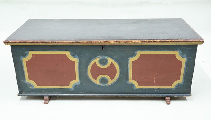 Mohawk Valley Decorated Blanket Chest